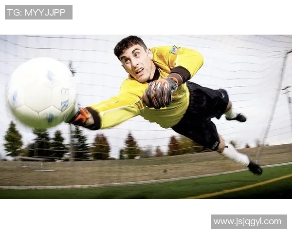 如何提升足球速度训练 球星们是如何快速突破防线的秘诀揭秘