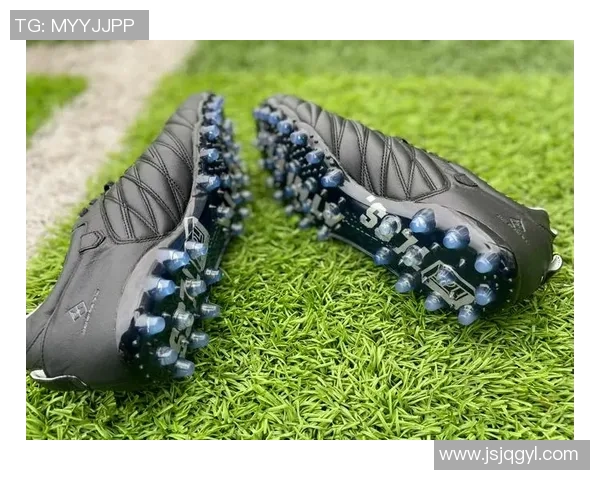 足球明星专属球鞋大全 精选款式与设计解析